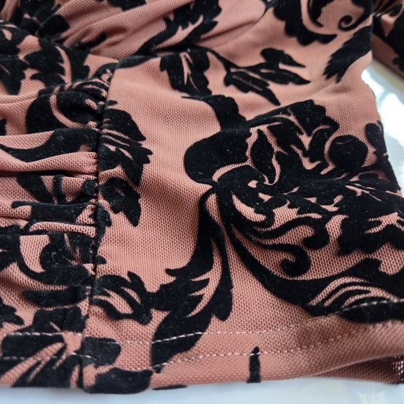 Papaya Floral Ruched Crop Top - Picture 7 of 13